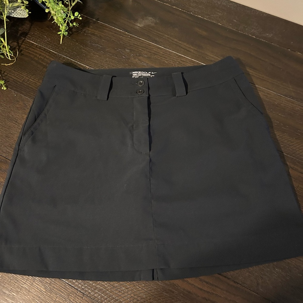 Women’s Nike Black Golf Skort Sz 10